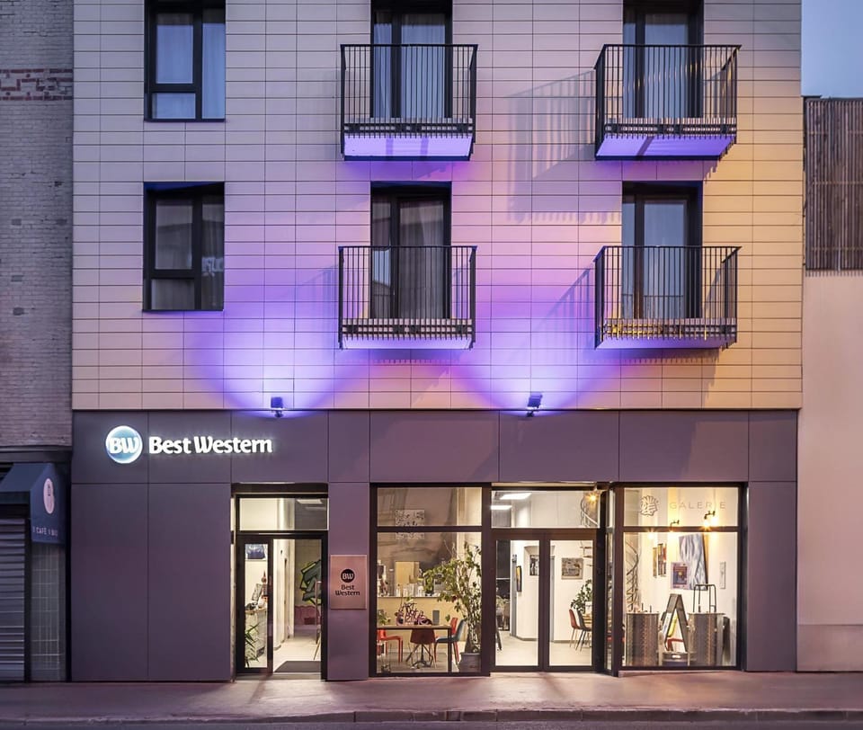 Best Western 11BAUER Paris Saint-Ouen Hotel in Saint-Denis, France
