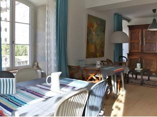 La Tour Charlemagne Hotel in Jura