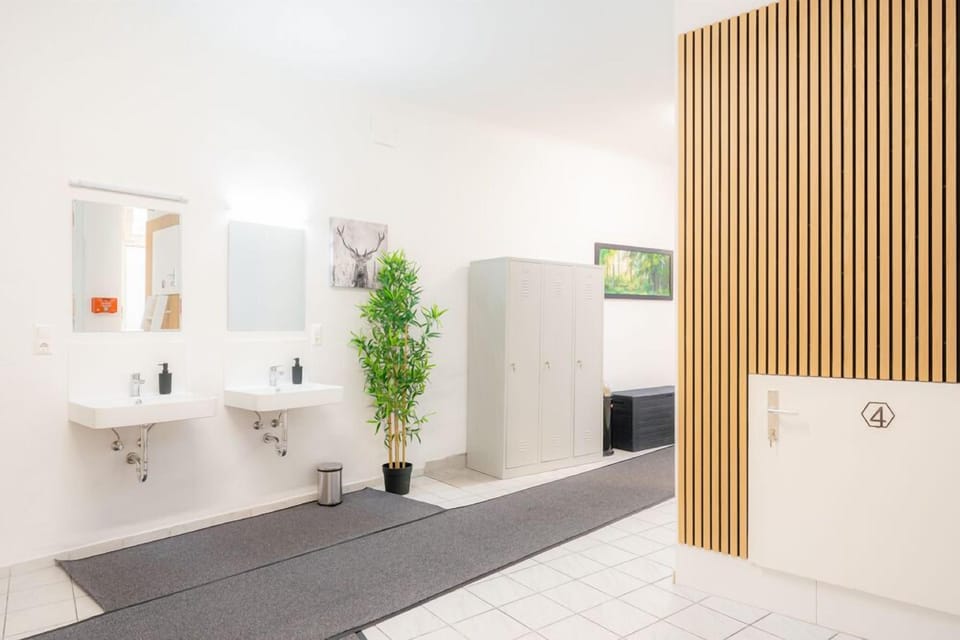 Robin Wood Capsule Hostel Capsule hotel in Vienna