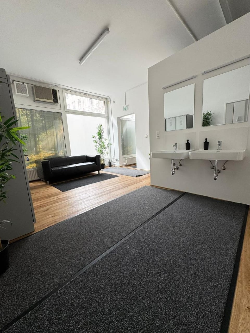 Robin Wood Capsule Hostel Capsule hotel in Vienna