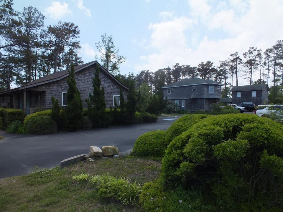 Scarborough Inn Inn in Manteo