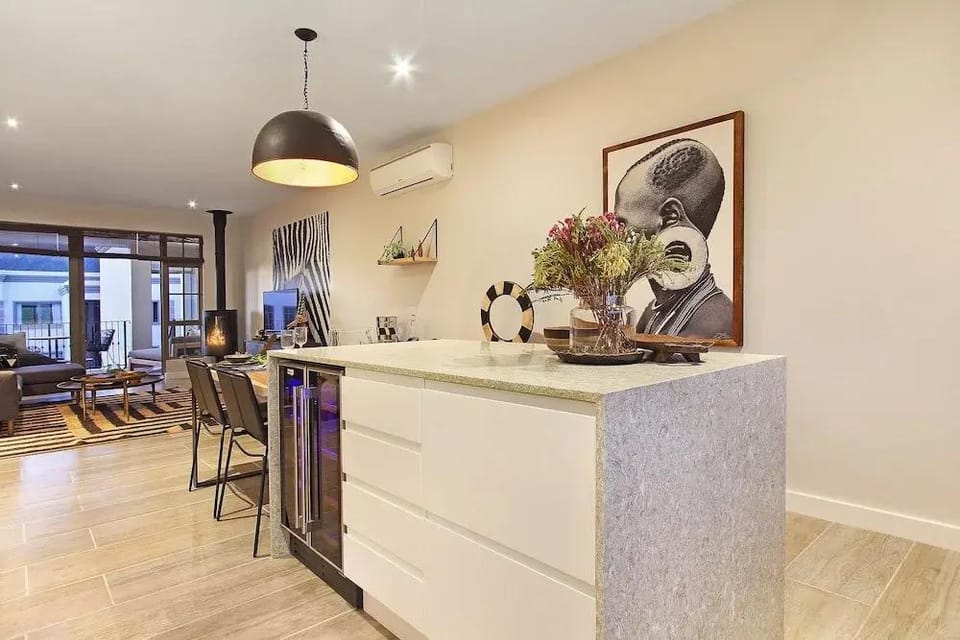 Rainbow Residence Hotel in Franschhoek