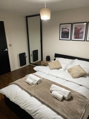 Luxury 1 or 2 bedroom Apartment Birmingham City Centre Hotel in Birmingham
