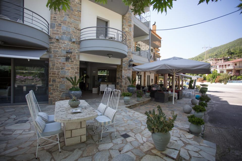 Delfini Hotel Hotel in Peloponnese, Western Greece and the Ionian