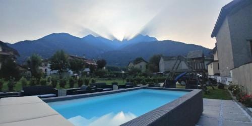 AFFITTACAMERE VALCHIAVENNA con PARCHEGGIO PRIVATO SUL POSTO! - Foresteria Lombarda ad apprezzata Ges Hotel in Canton of Grisons