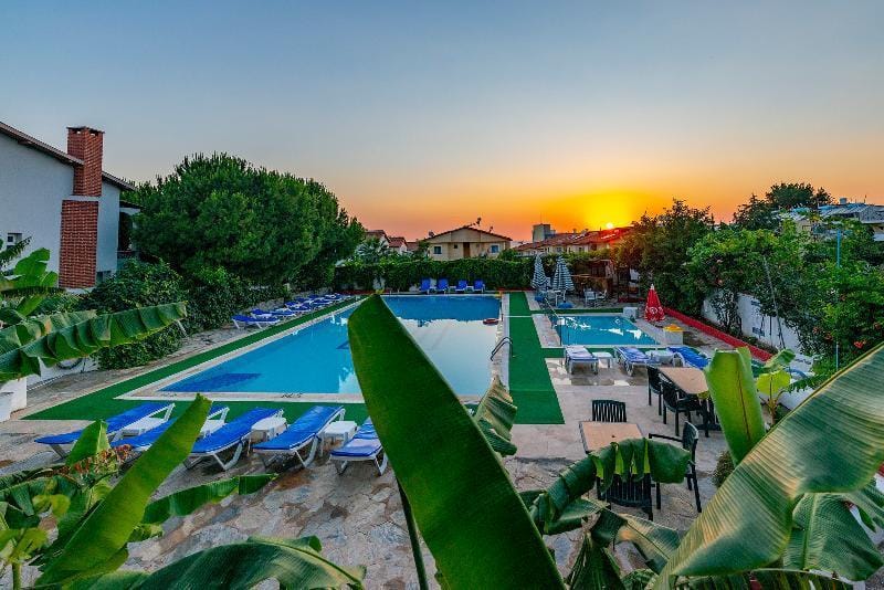 AliBabam Hotel & Apartment Hotel in Kusadasi