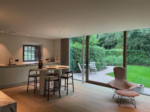 Relax Select Hotel in Flanders