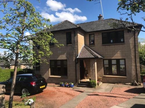 Arron House Hotel in Hamilton