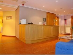 Hostal Campus Hotel in Burgos