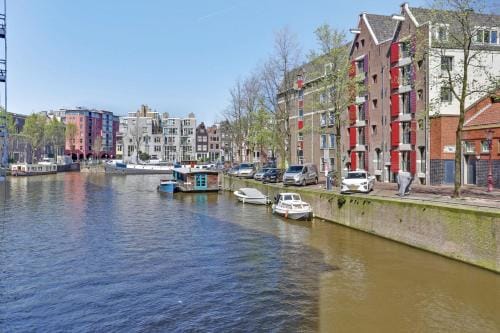 City-centre, Canal-house, luxurious , stylish bedroom, ensuite bathroom Hotel in Amsterdam