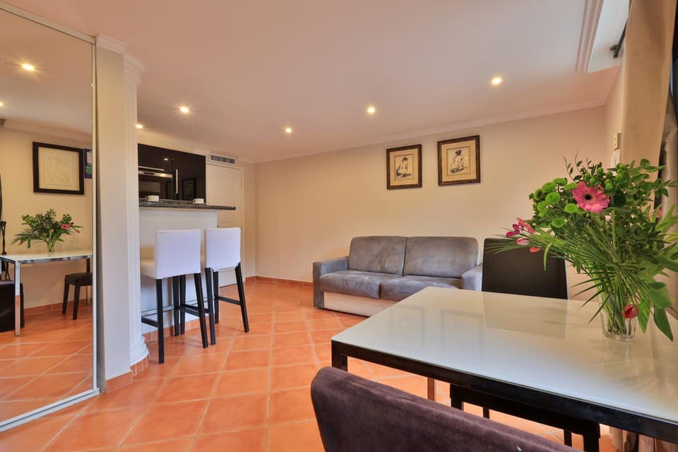 Emeraude Residence Hoteliere Apartment hotel in Antibes