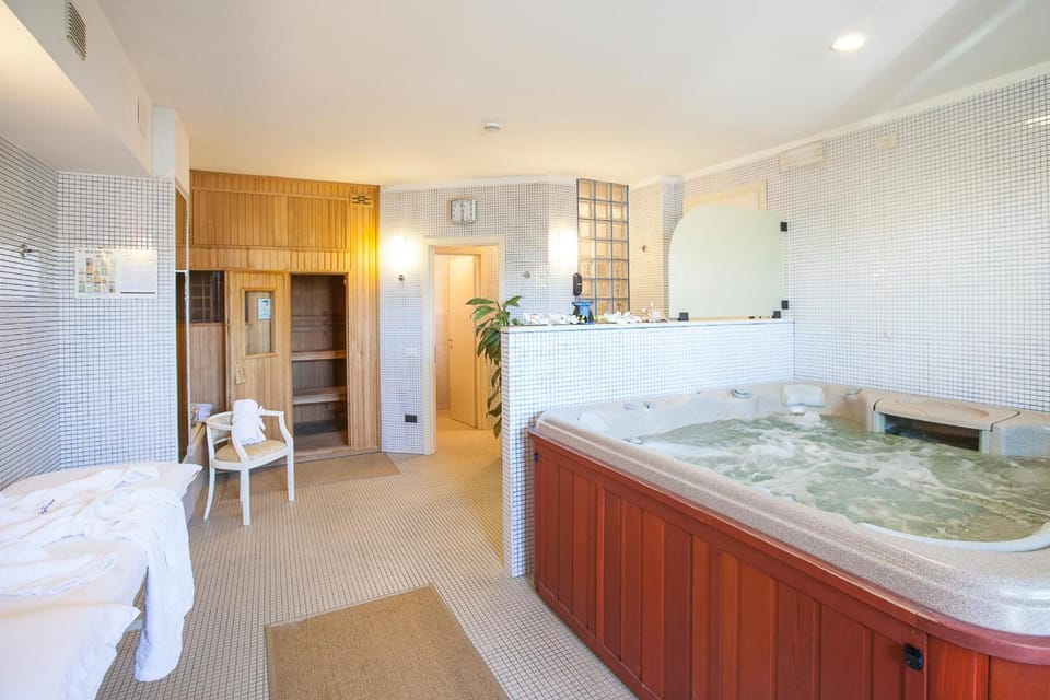 Hot tub