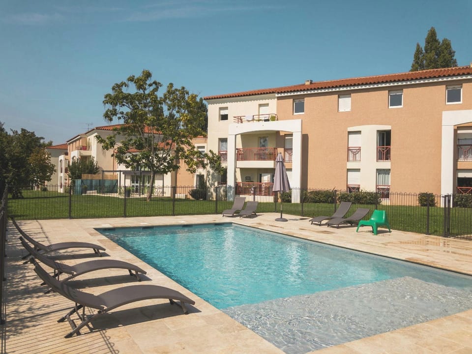 Garden & City Aix En Provence - Puyricard Apartment hotel in Aix-en-Provence