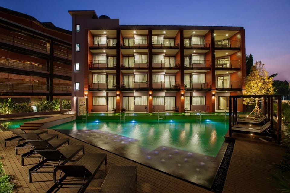 Swimming pool