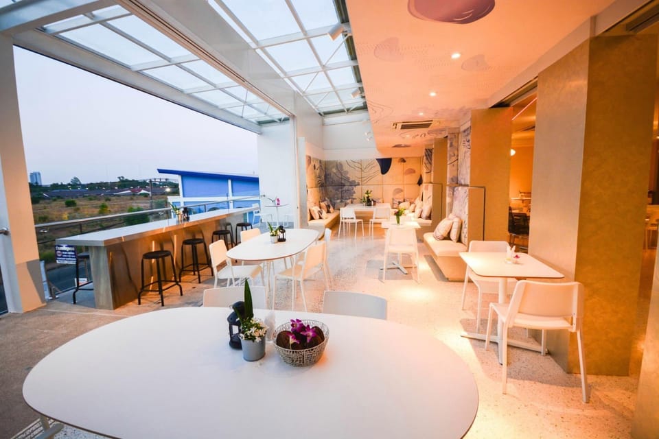 Comet Hotel Surat Thani Hotel in Surat Thani Changwat