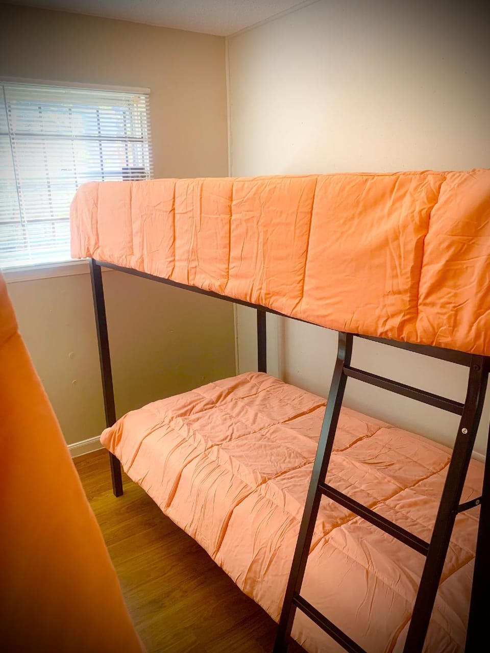 ShutEye Hostel Hotel in Harris County