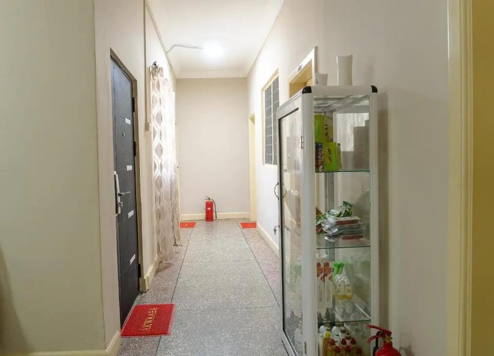 Brannic Lodge - Hostel Hotel in Accra