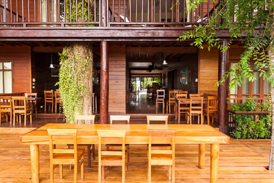 Riverhouse-The Teak House Resort in Thailand