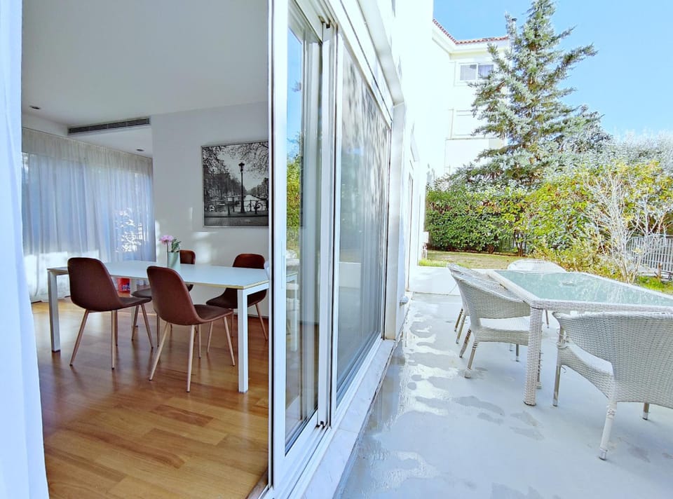 Verde Apartments Hotel in Chalandri