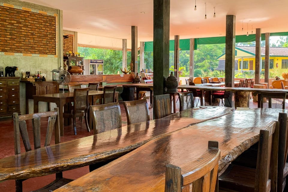 The Country Lake Nature Lodge Hotel Lodge in Laos
