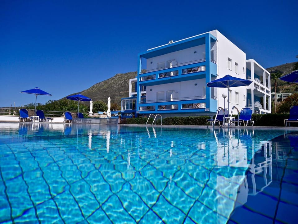 Kanakis Blue Beach Apartments Hotel in Crete