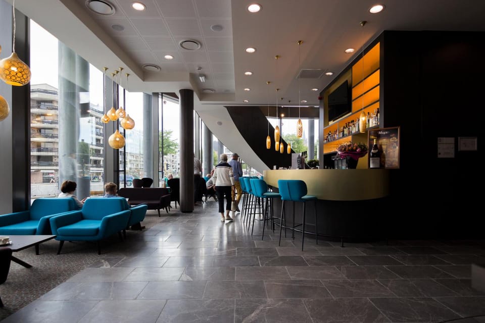 Bar/lounge