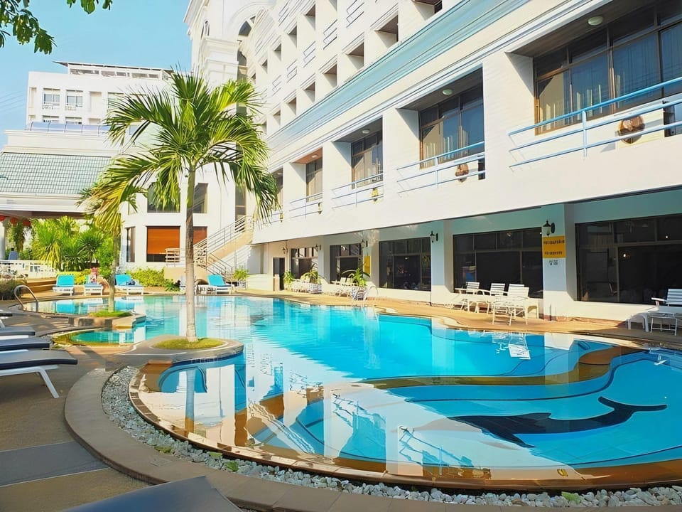 Camelot Hotel Hotel in Pattaya City