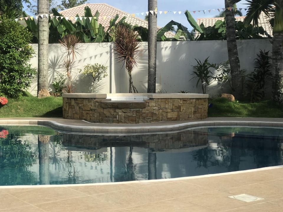 Patrik & Bella's Private Condominium Hotel in Dumaguete