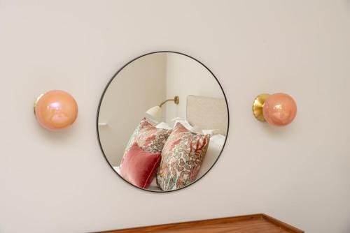 Near Major Attractions | Comfortable | TV Hotel in Bath