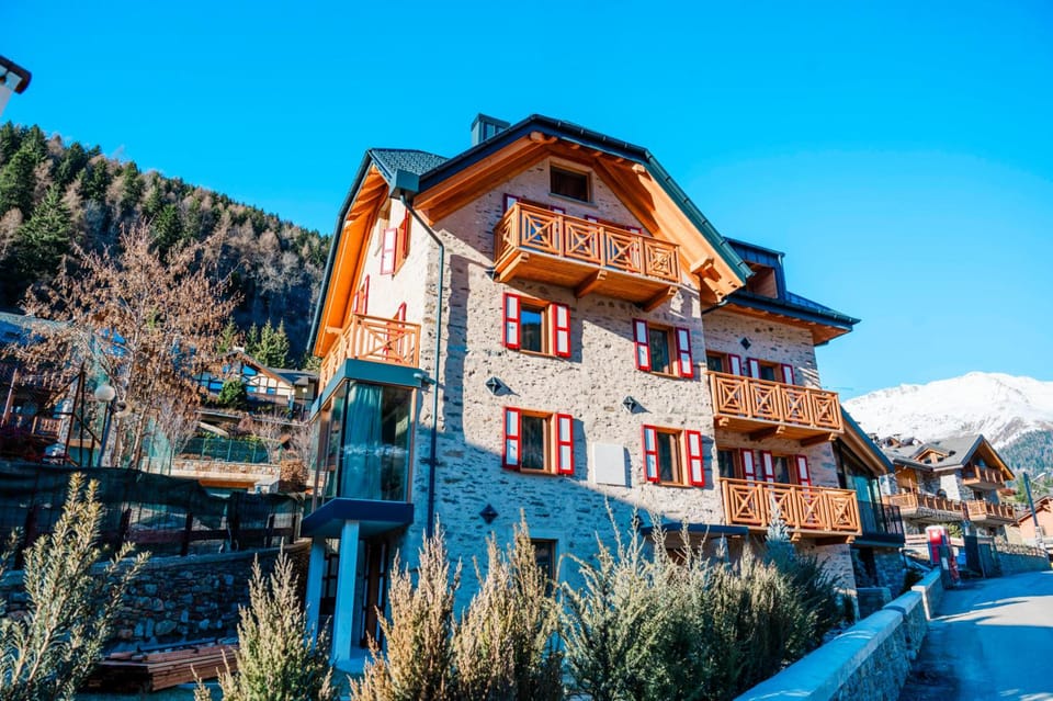 DALANIA MOUNTAIN APARTMENTS Hotel in Ponte di Legno