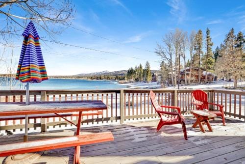 Sunrise Lakefront Family Cabin by Big Bear Vacations Hotel in Big Bear