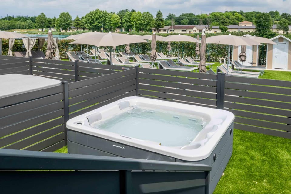 Aurora ApartHotel Hotel in Peschiera del Garda