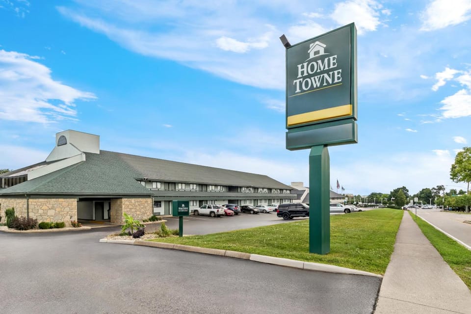 HomeTowne Studios Florence, KY-Cincinnati Airport Hotel in Florence