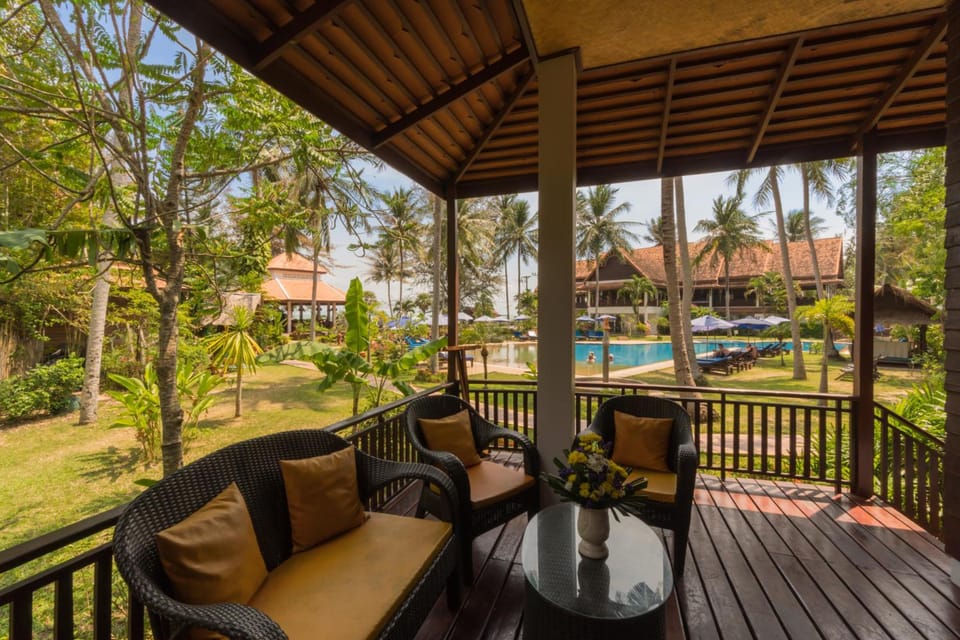 Coral Hotel Bangsaphan Resort in Prachuap Khiri Khan, Thailand