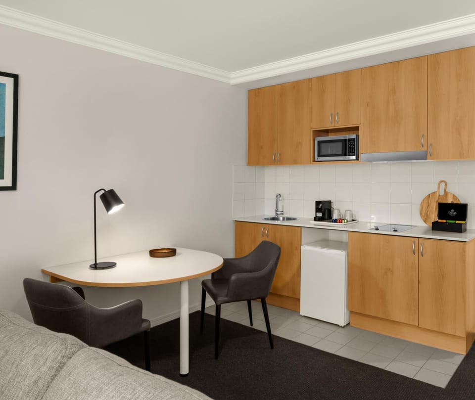 Oaks Perth Hotel Apartment hotel in Perth