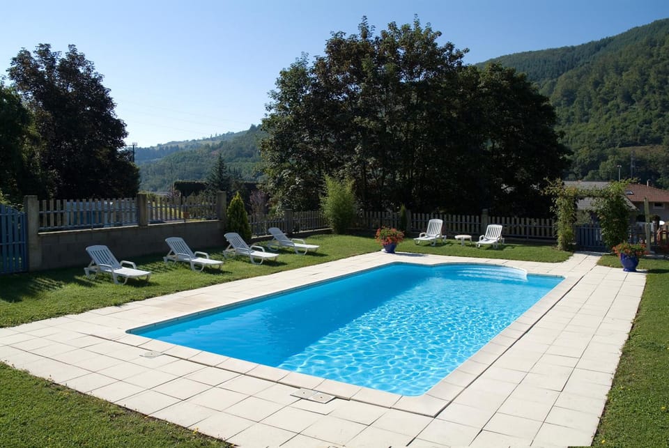 Logis Hotel Restaurant Burnichon Hotel in Auvergne-Rhône-Alpes