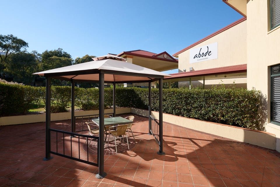 Abode Tuggeranong Hotel in Canberra