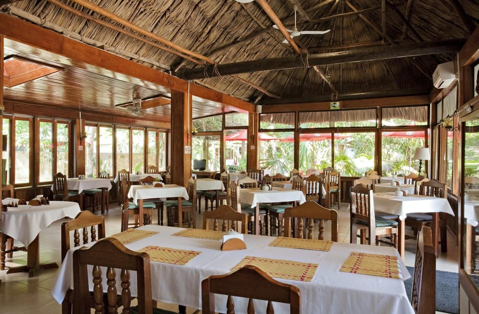 Hotel Jaguar Inn Tikal Hotel in Guatemala