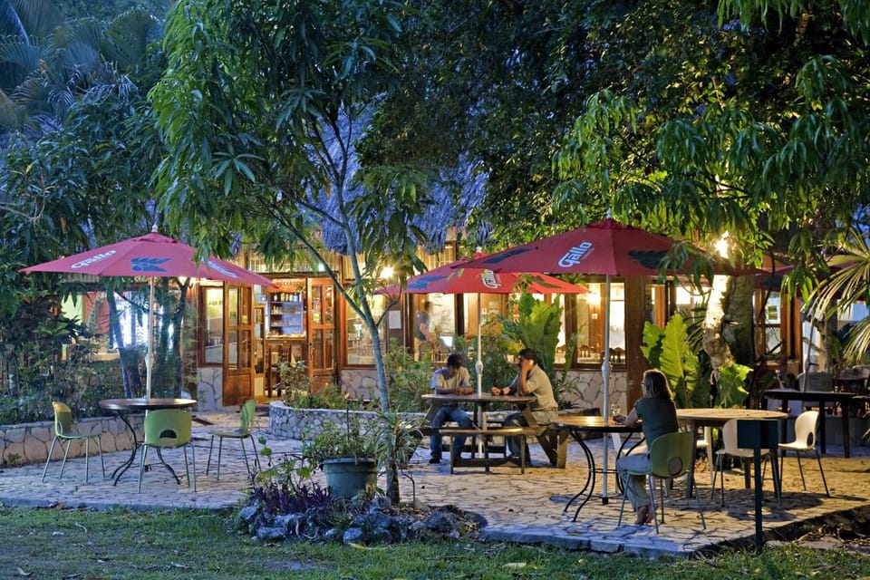 Hotel Jaguar Inn Tikal Hotel in Guatemala