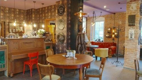 Weltraumbahnhof Rautenkranz - Steampunk Hotel Hotel in Erzgebirgskreis