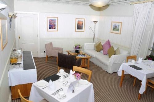 Douglas House Hotel in England