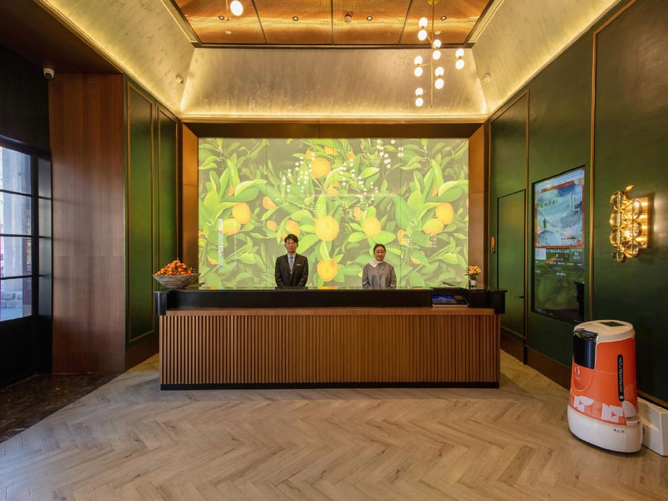 Orange Hotel Qingdao Zhanqiao Railway Station Hotel in Qingdao