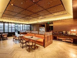 Orange Hotel Qingdao Zhanqiao Railway Station Hotel in Qingdao