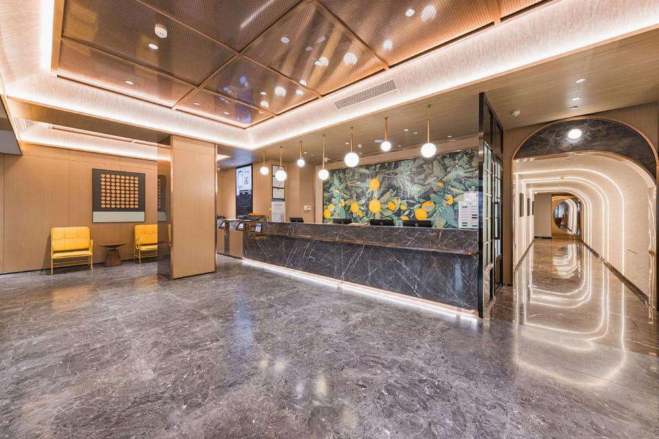 Orange Hotel Beijing Yonghegong Hepingli North Street Subway Station Hotel in Beijing
