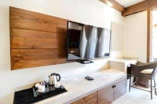 Shivers Oasis Luxury Rooms Hotel in Candolim