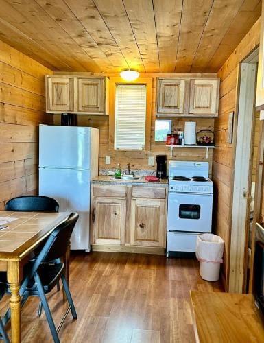 Lakeside Motel, Cabins and RV Hotel in Lake Texoma