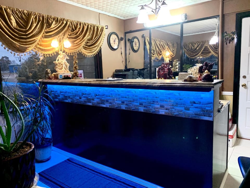 Relax Inn Vinita Motel in Ozark Mountains