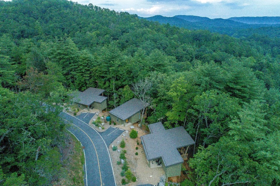 Pilot Cove Hotel in Tennessee