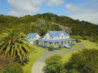 Riverhead Villa Hotel in Northland