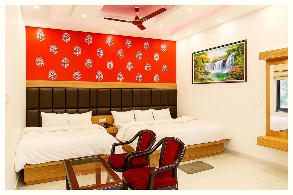 Goroomgo JSB Palace Varanasi Hotel in Uttar Pradesh